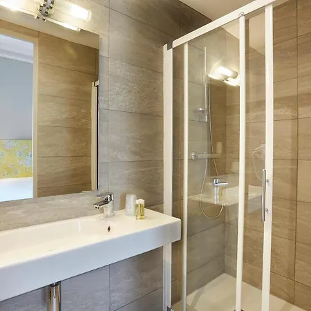 Vaubecour - Centre Ainay - Perrache Hotel 2*