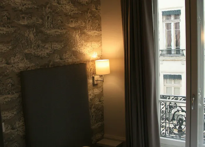 Vaubecour - Centre Ainay - Perrache Hotel 2*
